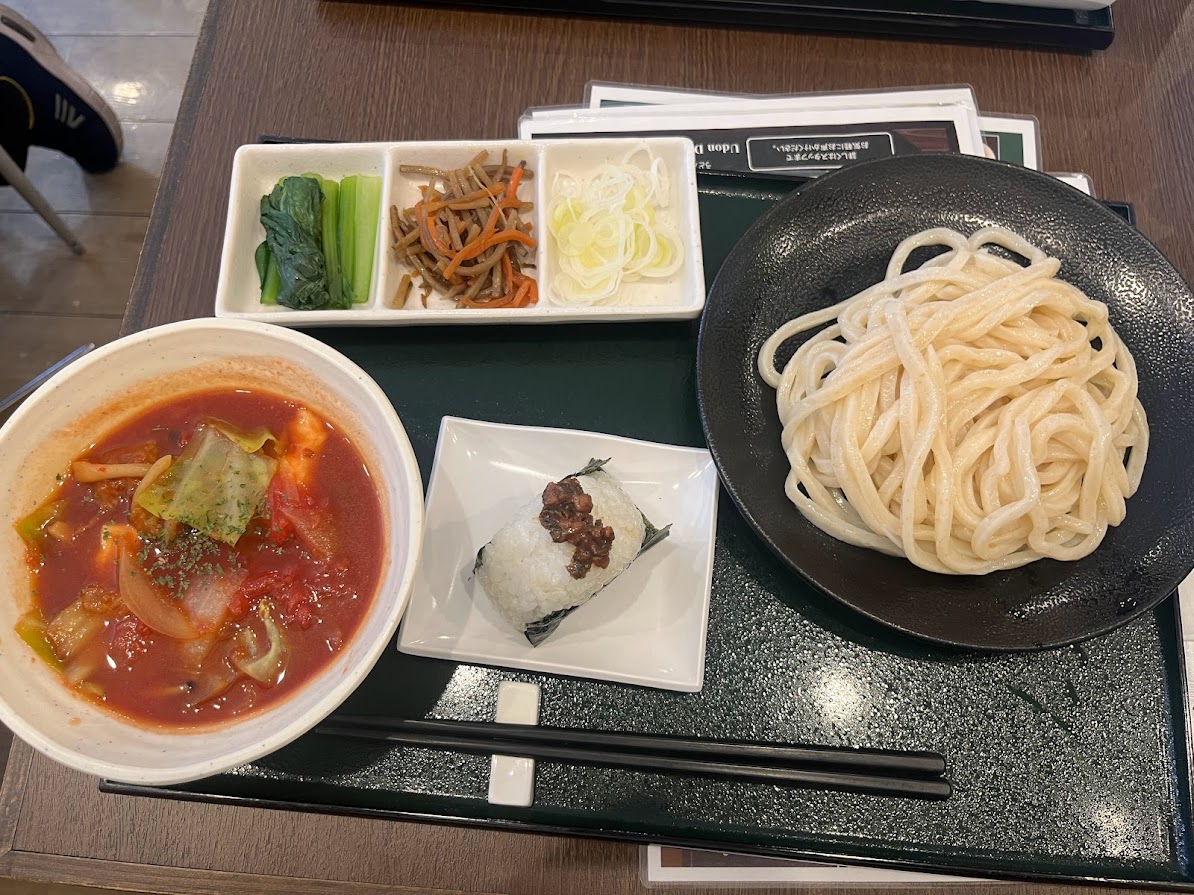 「Udon Dining Minori」の熟トマトつけうどん