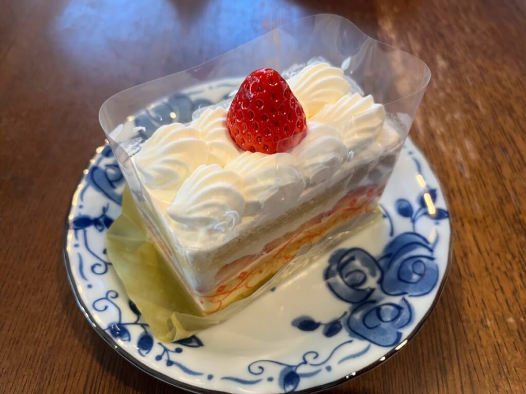 関口倭代シェフ監修プレミアムなショートケーキ「シャンティ・ジェノワーズ(苺)」
