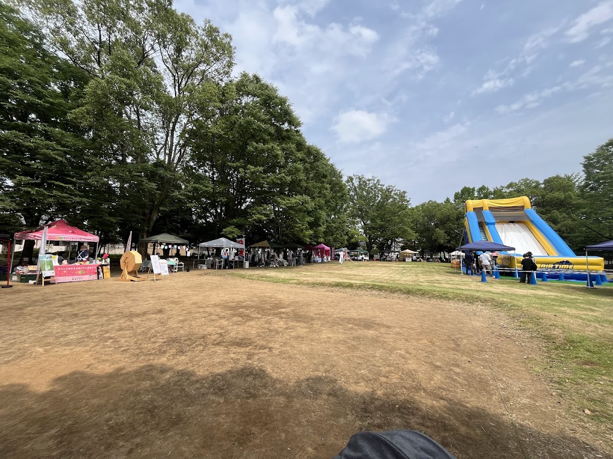 熊谷市】7月6日(土)に中央公園で行われた「は・ぴ・ま」は、沢山のお店が出店していて、巨大エアー滑り台は子どもたちに大人気でした！ | 号外NET 熊谷 市