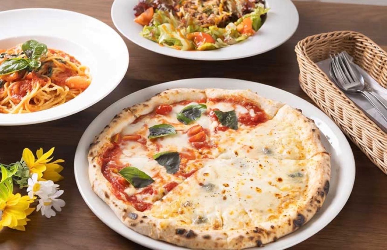 CAFE DINING HIKARI4
